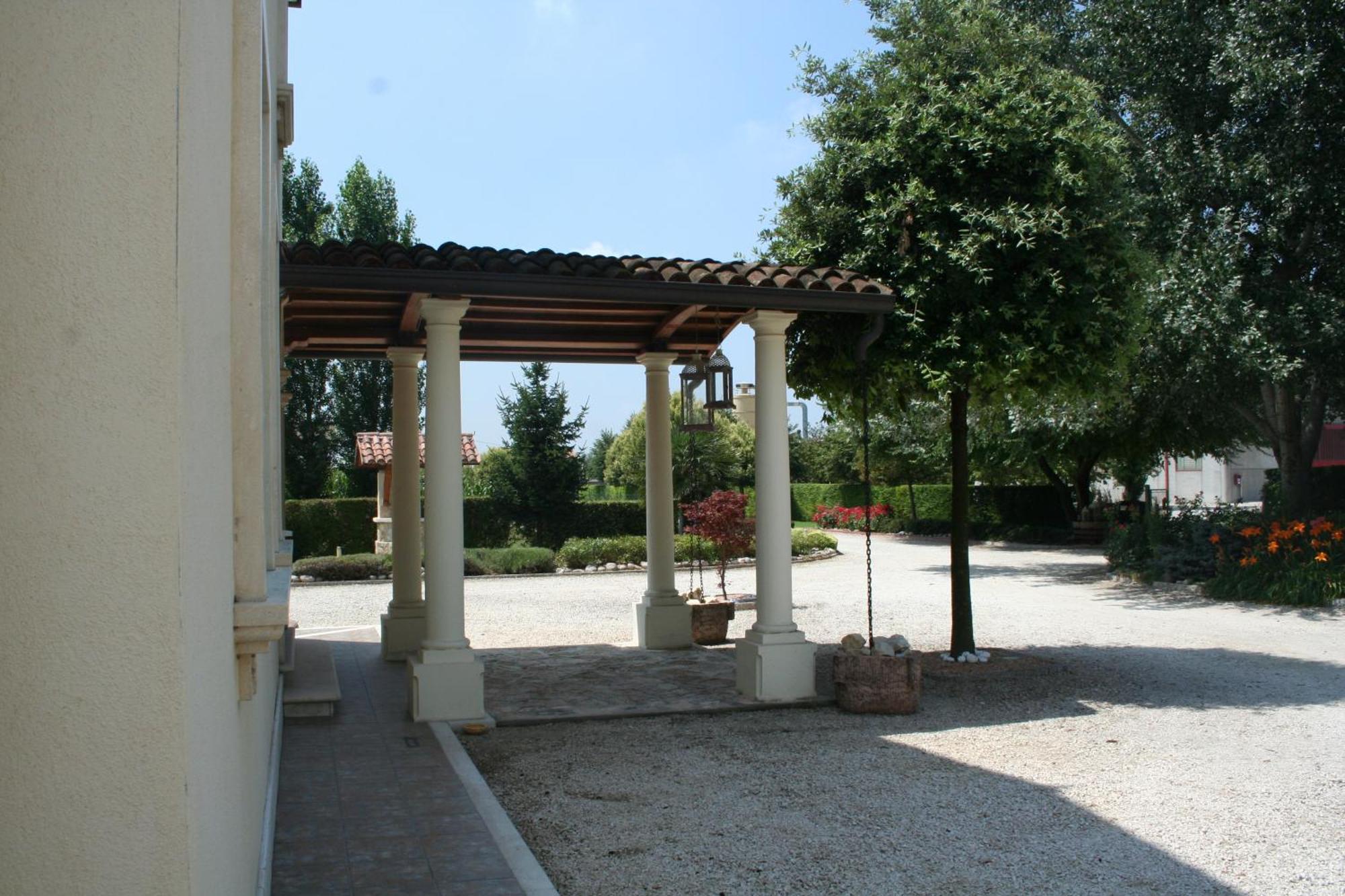 Villamoreno Merlara Экстерьер фото