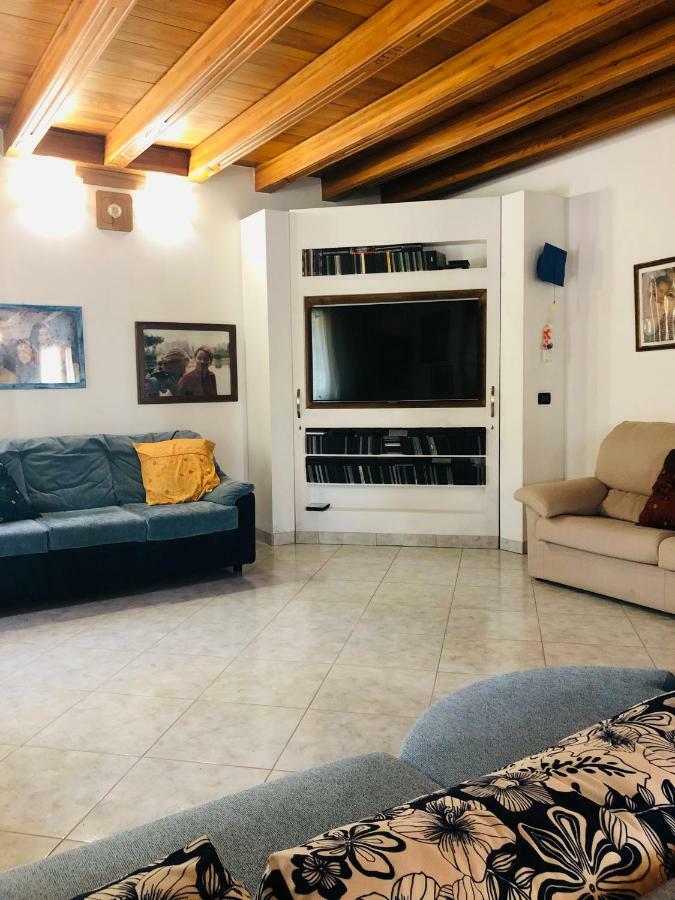 Villamoreno Merlara Экстерьер фото